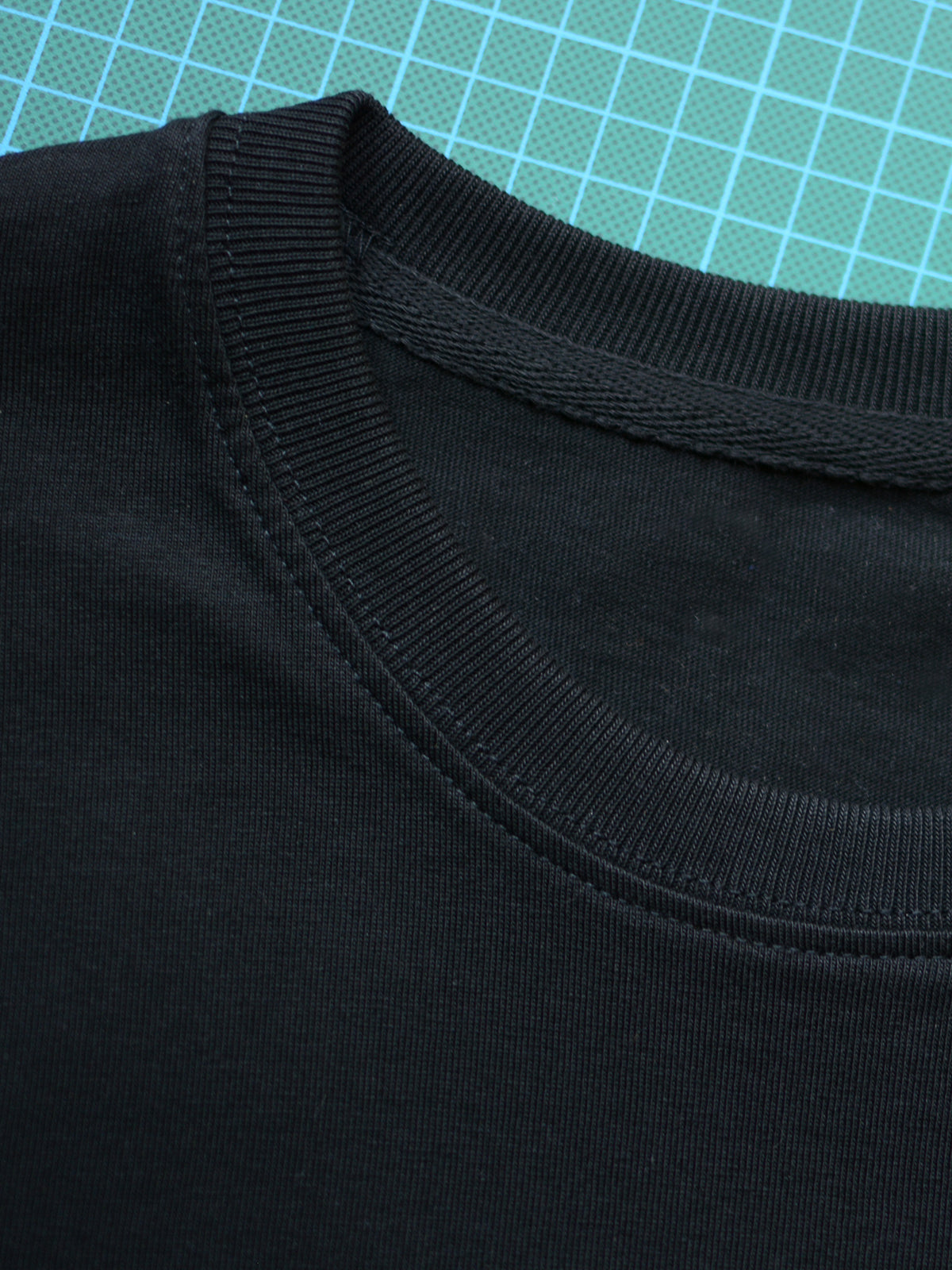 Action / T-Shirt