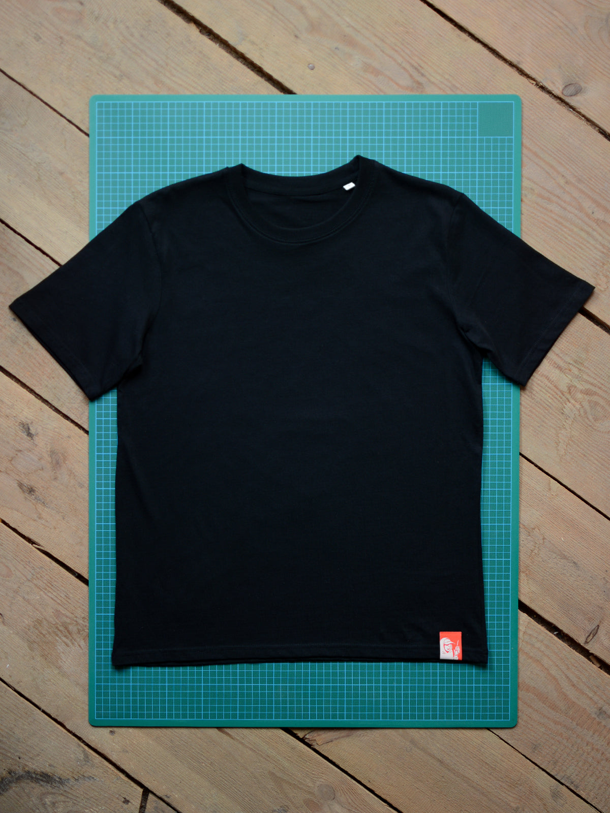 Action / T-Shirt
